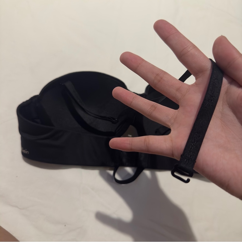 NWOT Calvin Klein Strapless Push Up Bra Detachable Straps Size 34A Black - Picture 11 of 14
